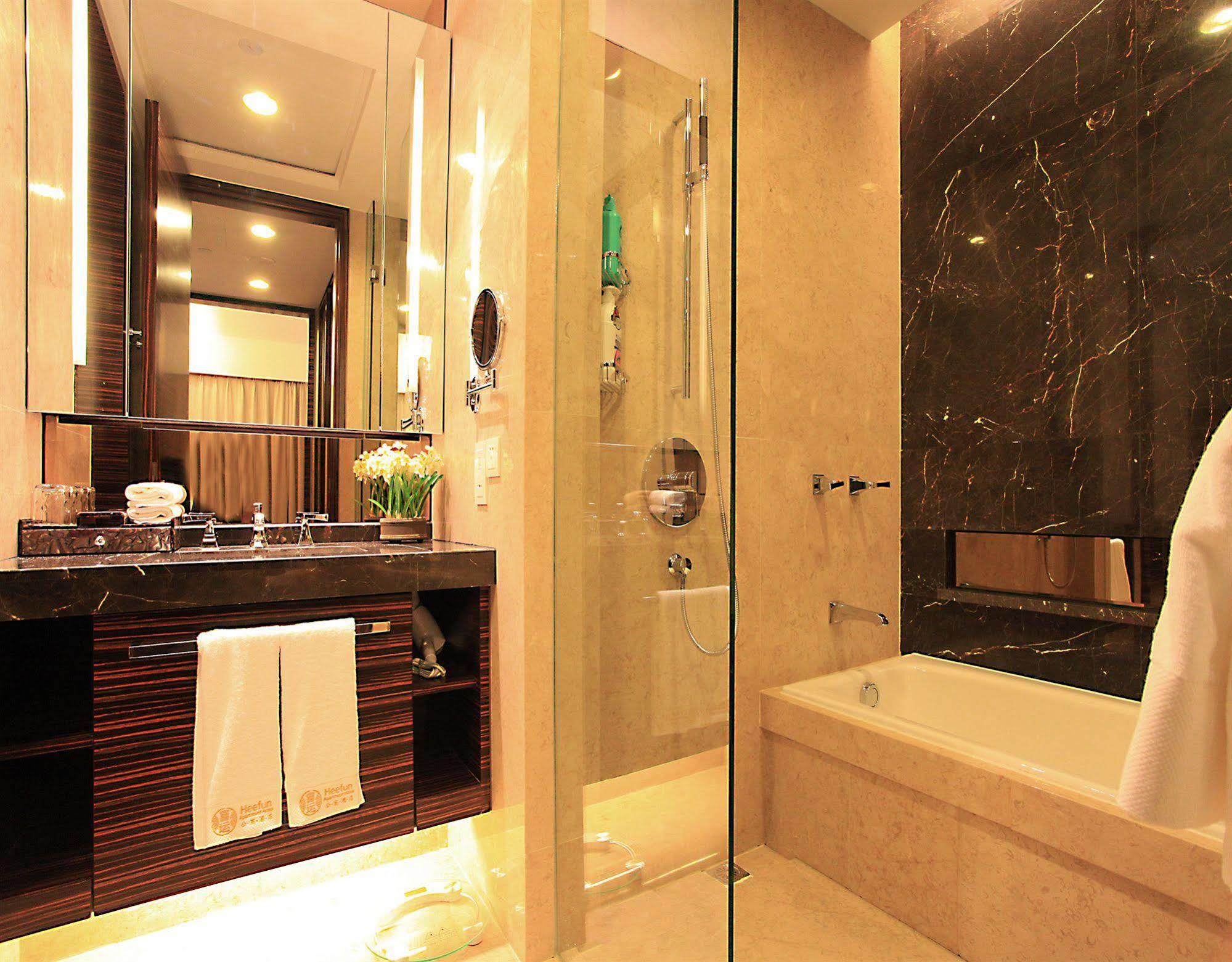Heefun Apartment Gz -Poly World Trading Center-Walking Distance To Canton Fair Esterno foto